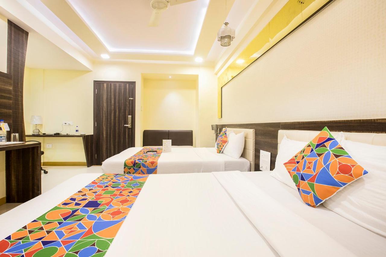Fabexpress Time Square Hotell Thane Exteriör bild