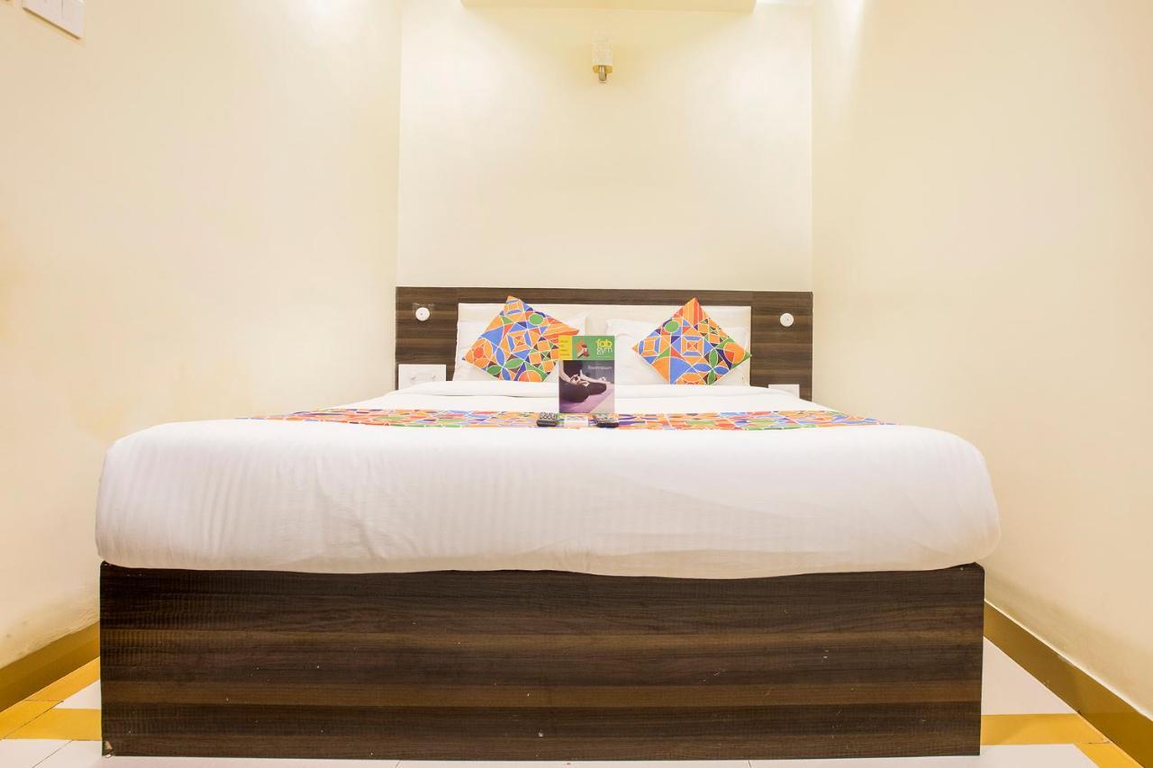 Fabexpress Time Square Hotell Thane Exteriör bild
