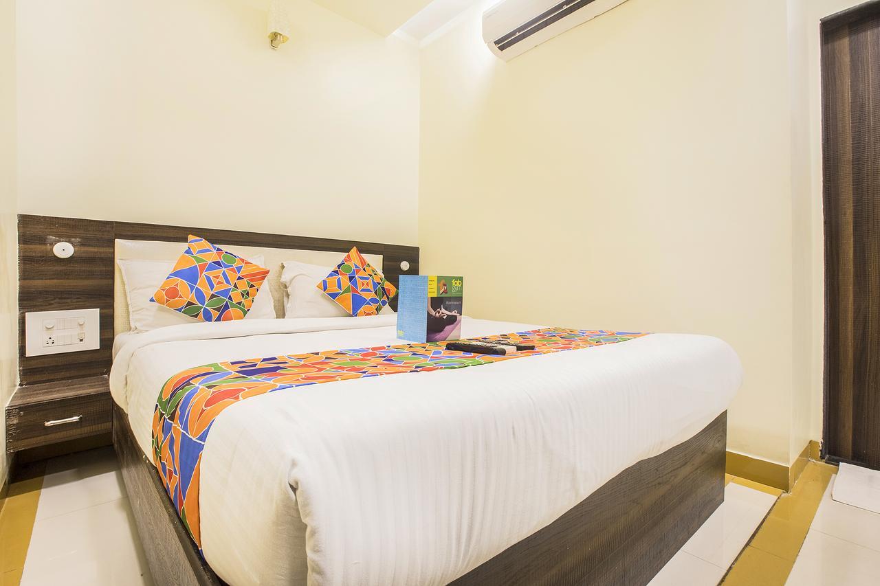 Fabexpress Time Square Hotell Thane Exteriör bild