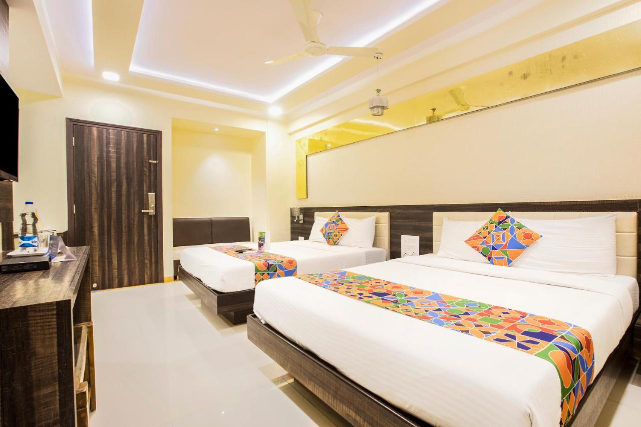 Fabexpress Time Square Hotell Thane Exteriör bild