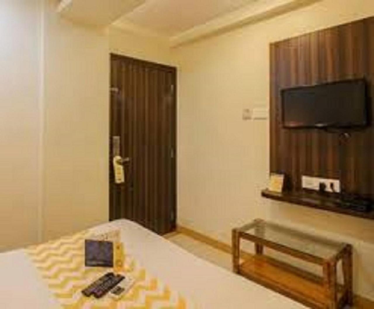 Fabexpress Time Square Hotell Thane Exteriör bild