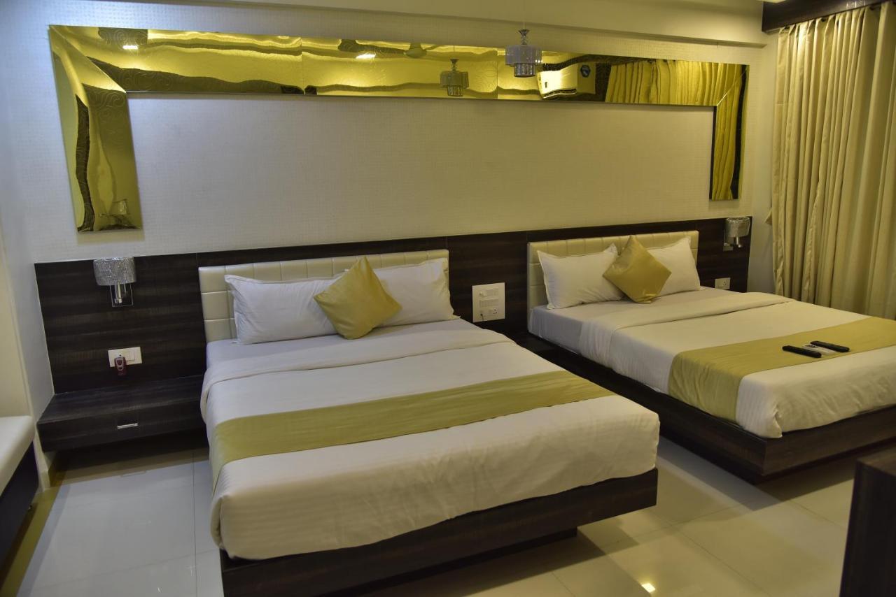 Fabexpress Time Square Hotell Thane Exteriör bild
