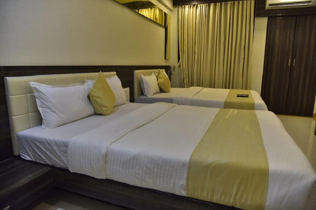 Fabexpress Time Square Hotell Thane Exteriör bild