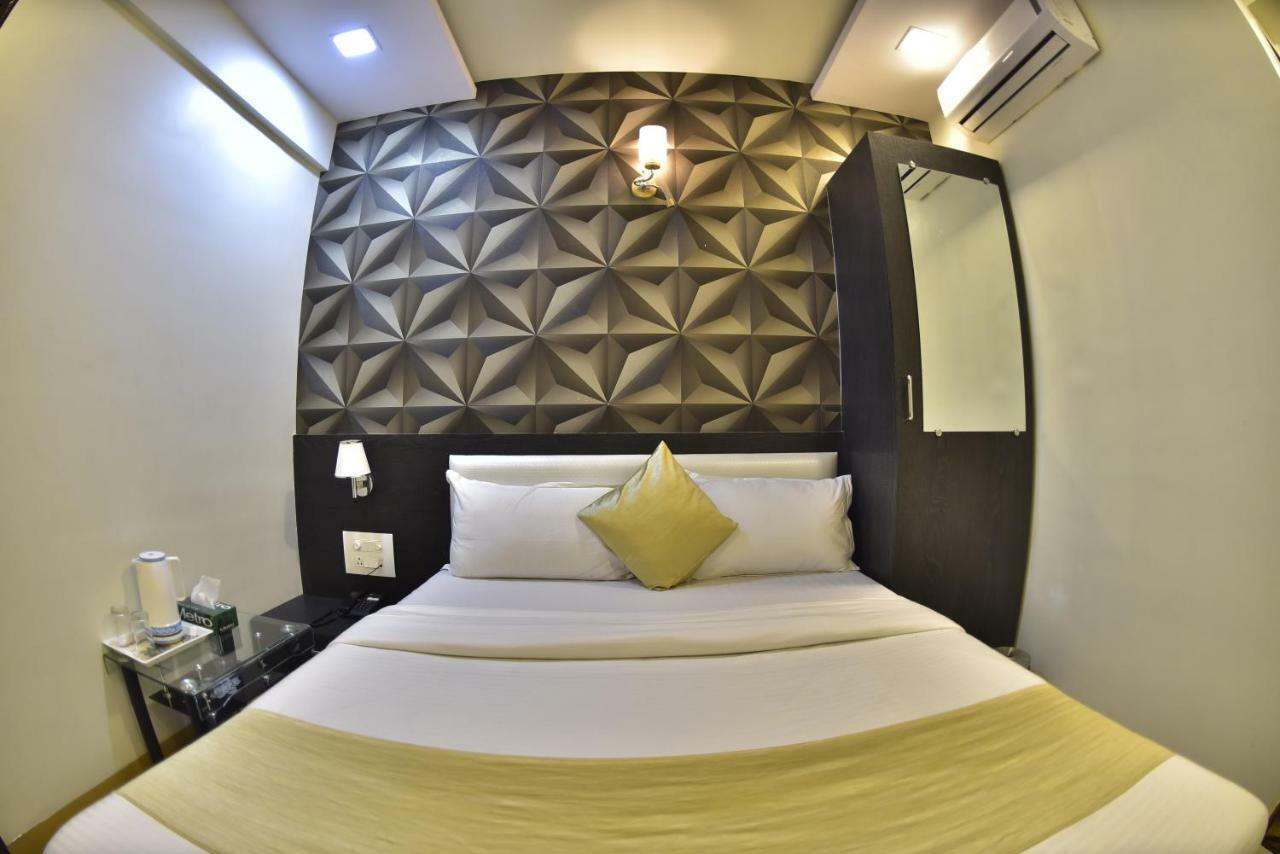 Fabexpress Time Square Hotell Thane Exteriör bild