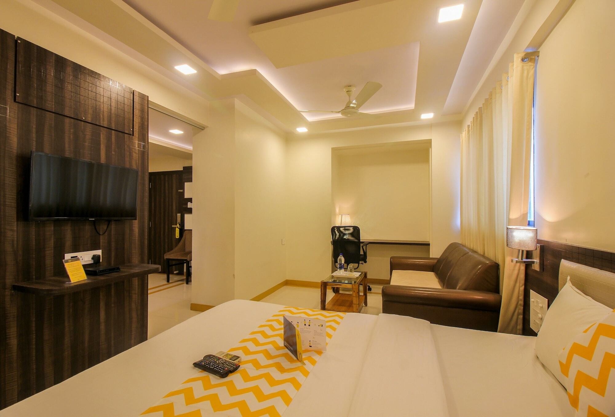 Fabexpress Time Square Hotell Thane Exteriör bild